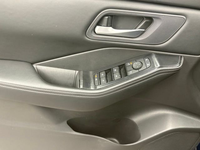 Used 2025 Blue Nissan SV image 12