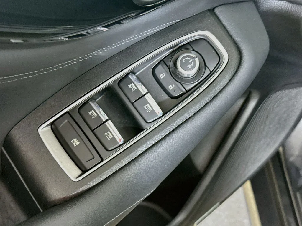 Used 2021 Magnetite Gray Metallic Subaru Limited image 17