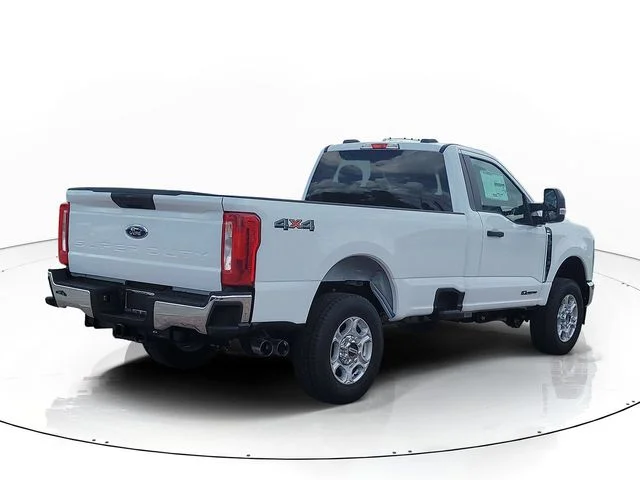 New 2026 Oxford White Ford XLT image 5