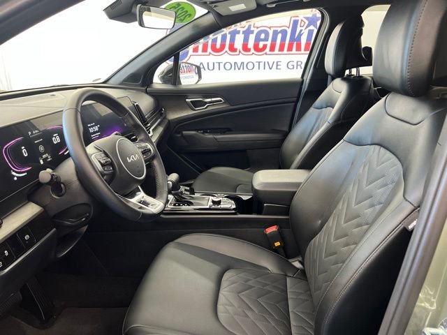 Used 2025 Green Kia X-Line image 3