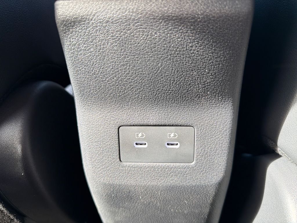 New 2026 Nissan Kicks SR 4D Sport Utility