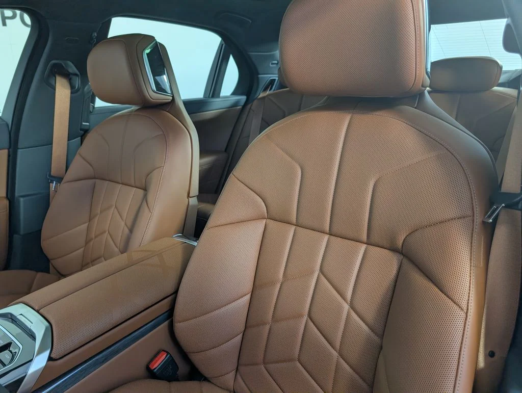 2026 BMW 7 Series 740i - Photo 12