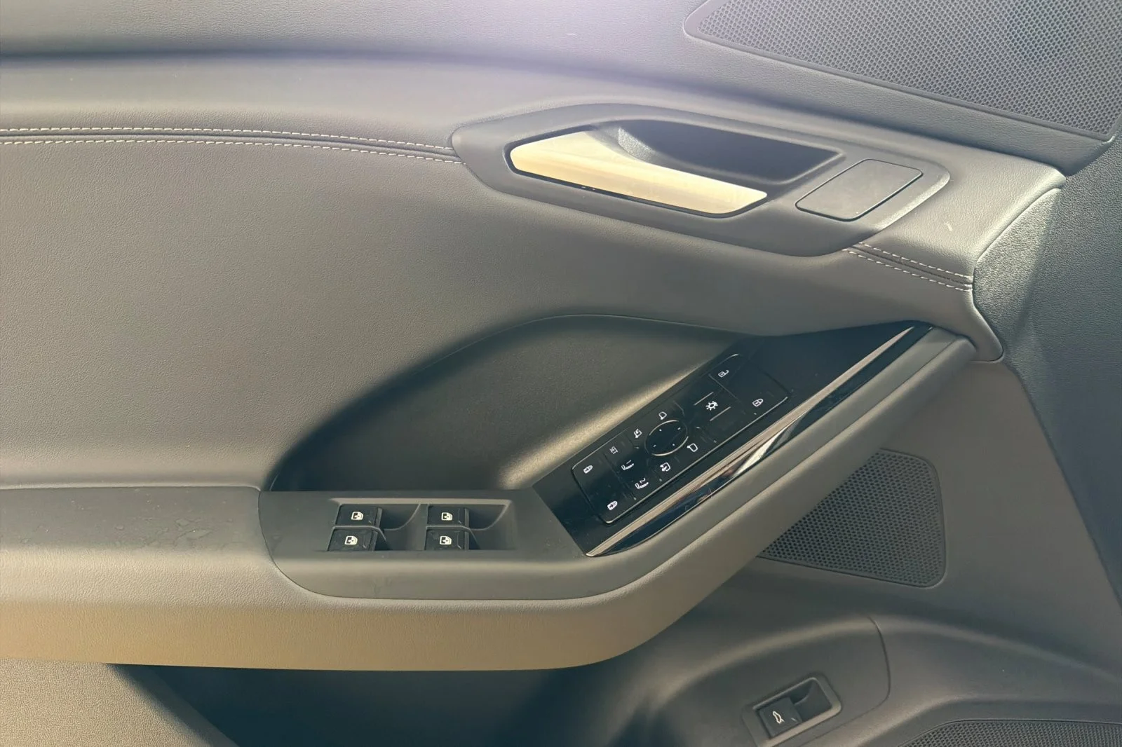 Used 2025 Glacier White Metallic Audi Premium quattro image 10