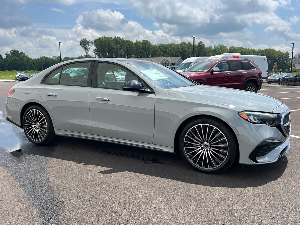 New 2026 MANUFAKTUR Alpine Grey Mercedes-Benz E 350 image 2