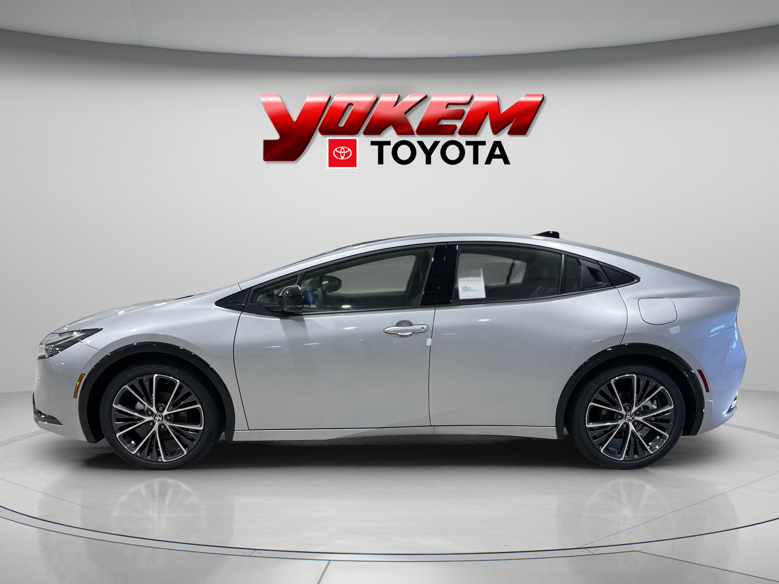 New 2026 Cutting Edge Toyota  XLE image 2