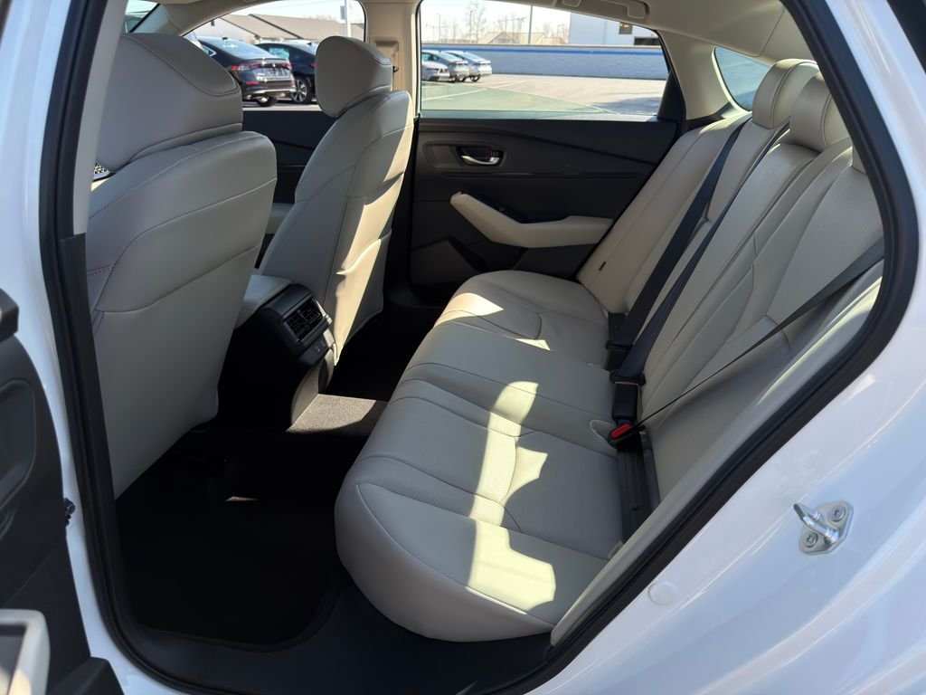 New 2026 Platinum White Pearl Honda EX-L image 19