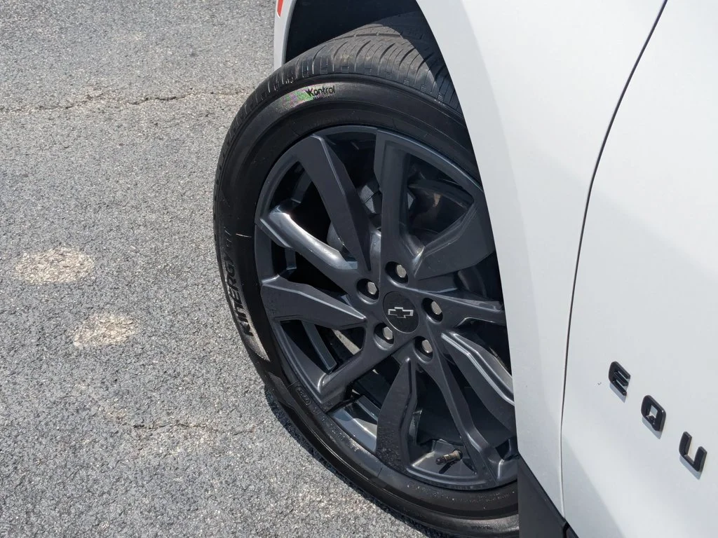 Used 2024 Summit White Chevrolet RS image 9