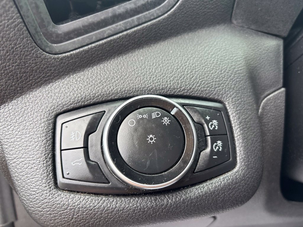 Used 2017 Magnetic Ford SE image 15