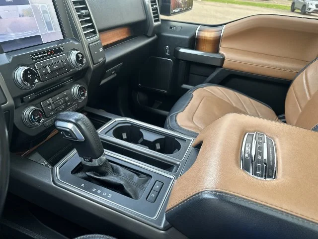 Used 2017 White Ford Limited image 30