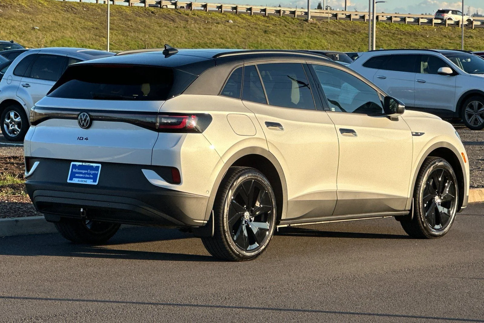 New 2026 White Volkswagen Pro S Plus image 3