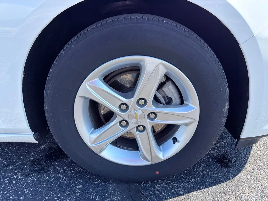 Used 2024 White Chevrolet LS image 16
