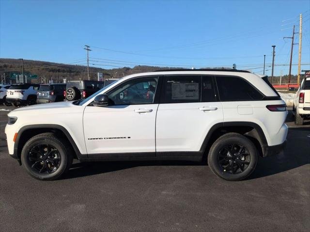 New 2026 Bright White Clear-Coat Exterior Paint Jeep Altitude image 5