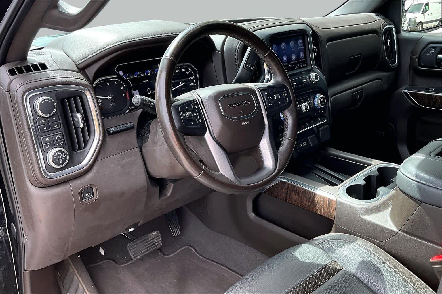 Used 2019 Onyx Black GMC Denali image 17