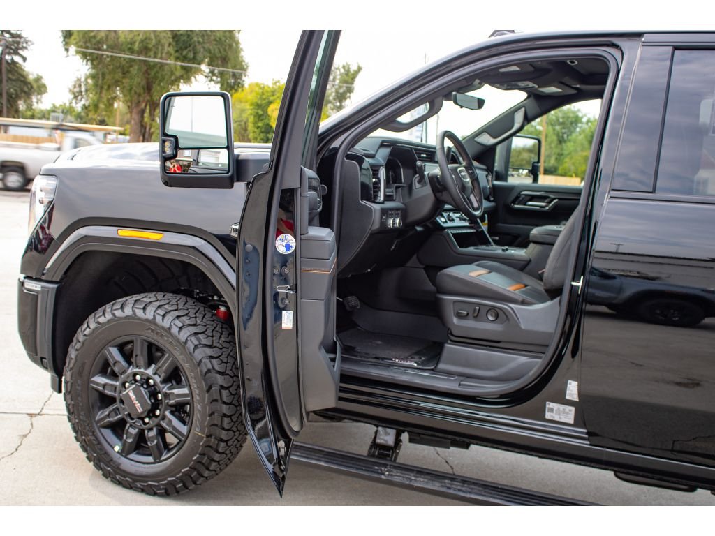 2026 GMC Sierra 2500HD AT4 - Photo 17