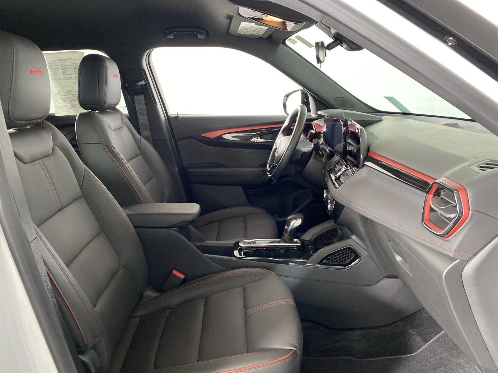 Used 2024 Summit White Chevrolet RS image 25