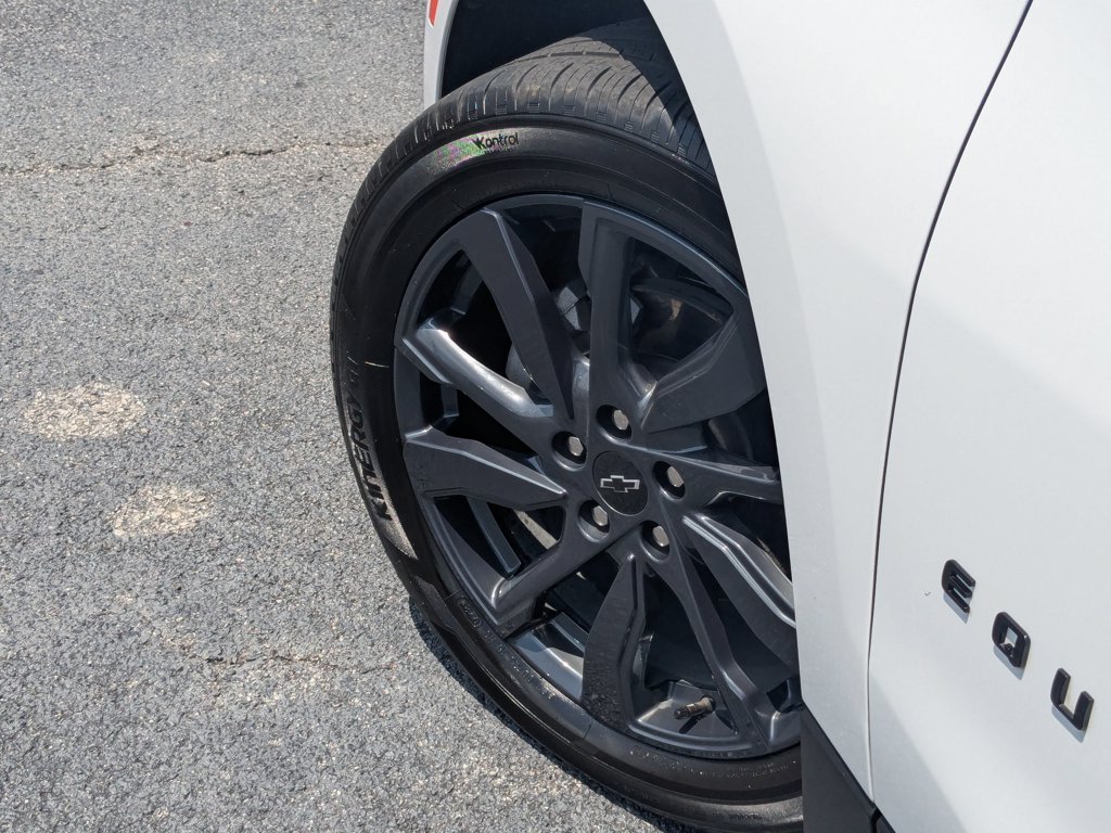 Used 2024 Summit White Chevrolet RS image 9
