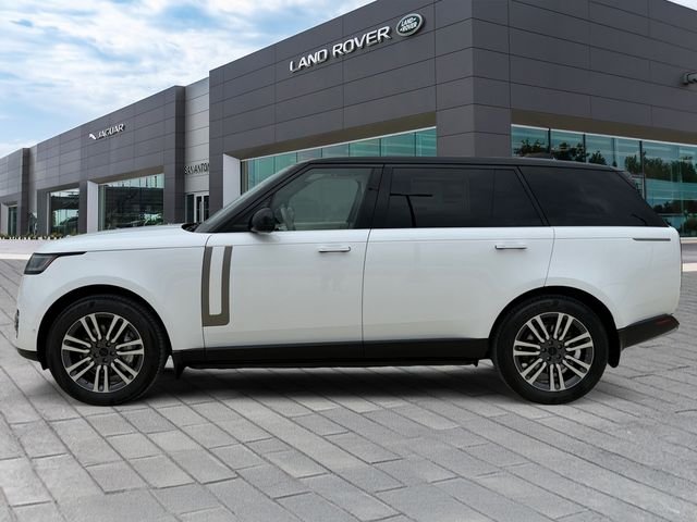 New 2026 Ostuni Pearl White Land Rover SE image 2