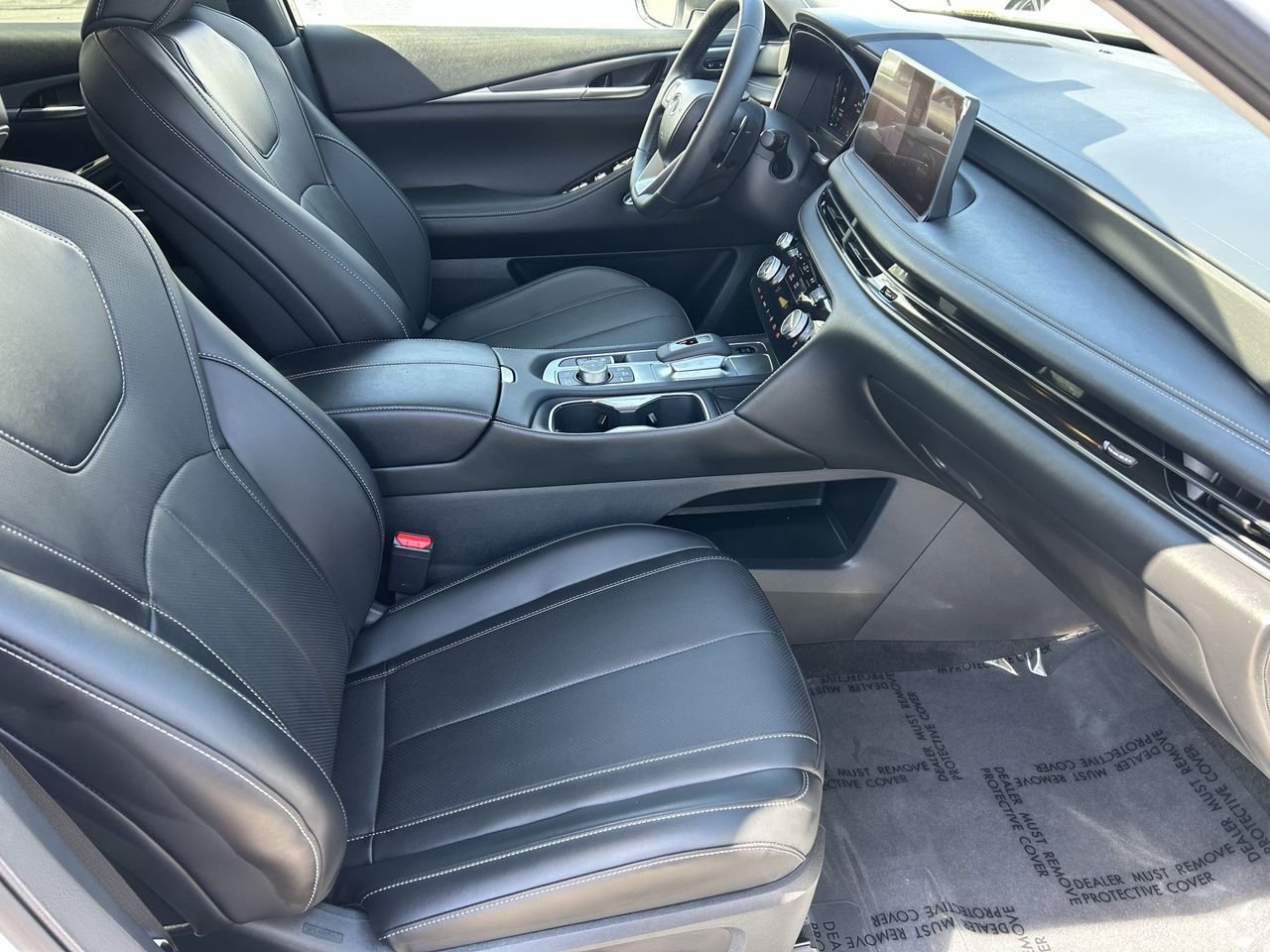 New 2027 RADIANT WHITE INFINITI LUXE image 9