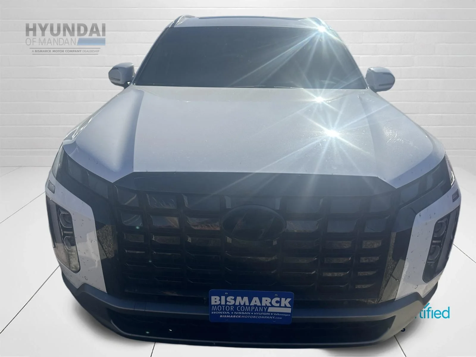 Used 2023 White Hyundai Limited image 2