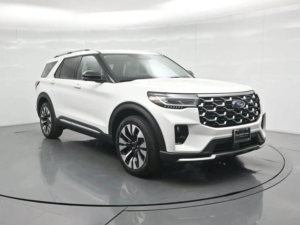 New 2026 White Ford Platinum image 43