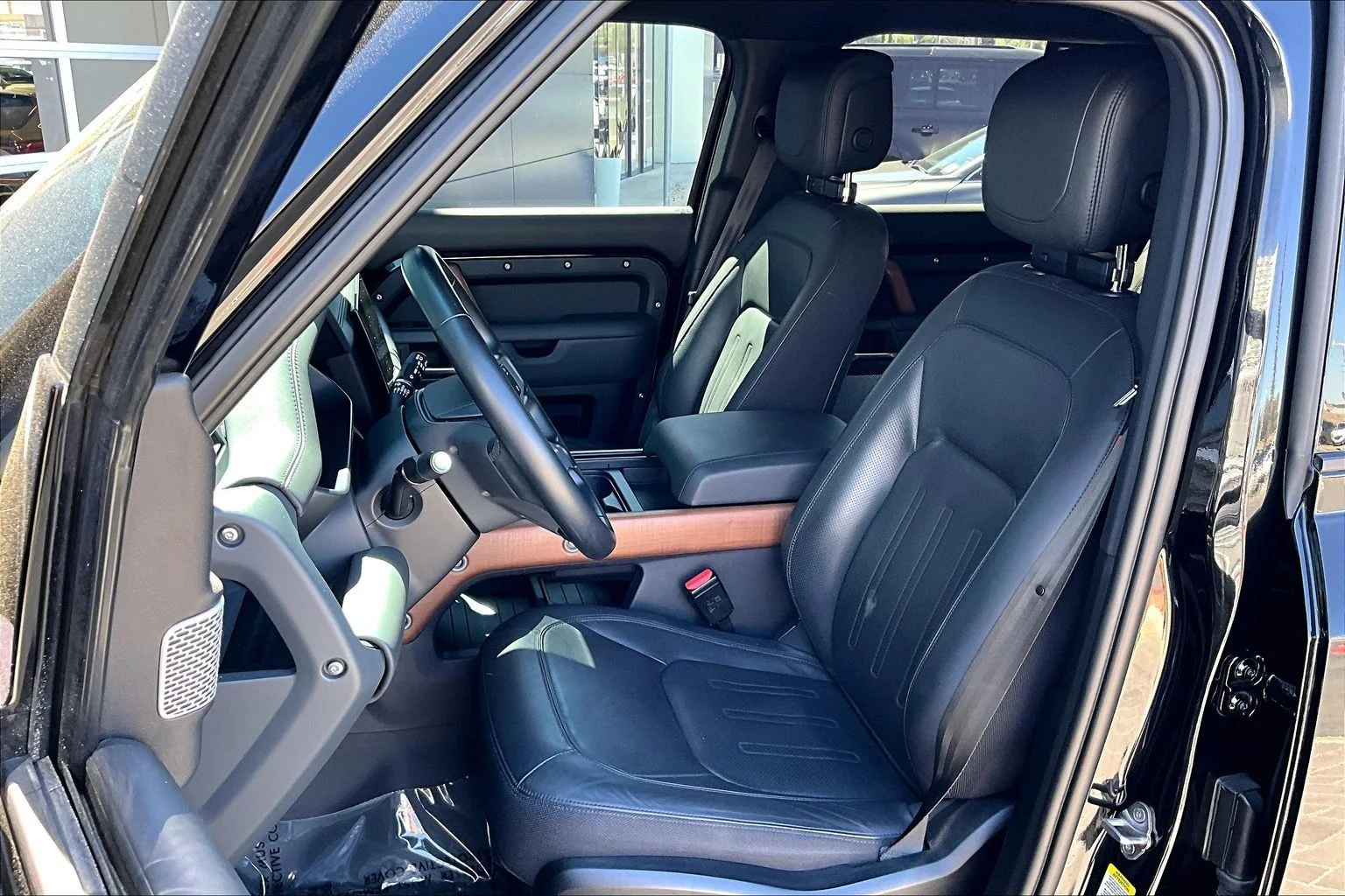 Certified Used 2023 Black Land Rover X image 25