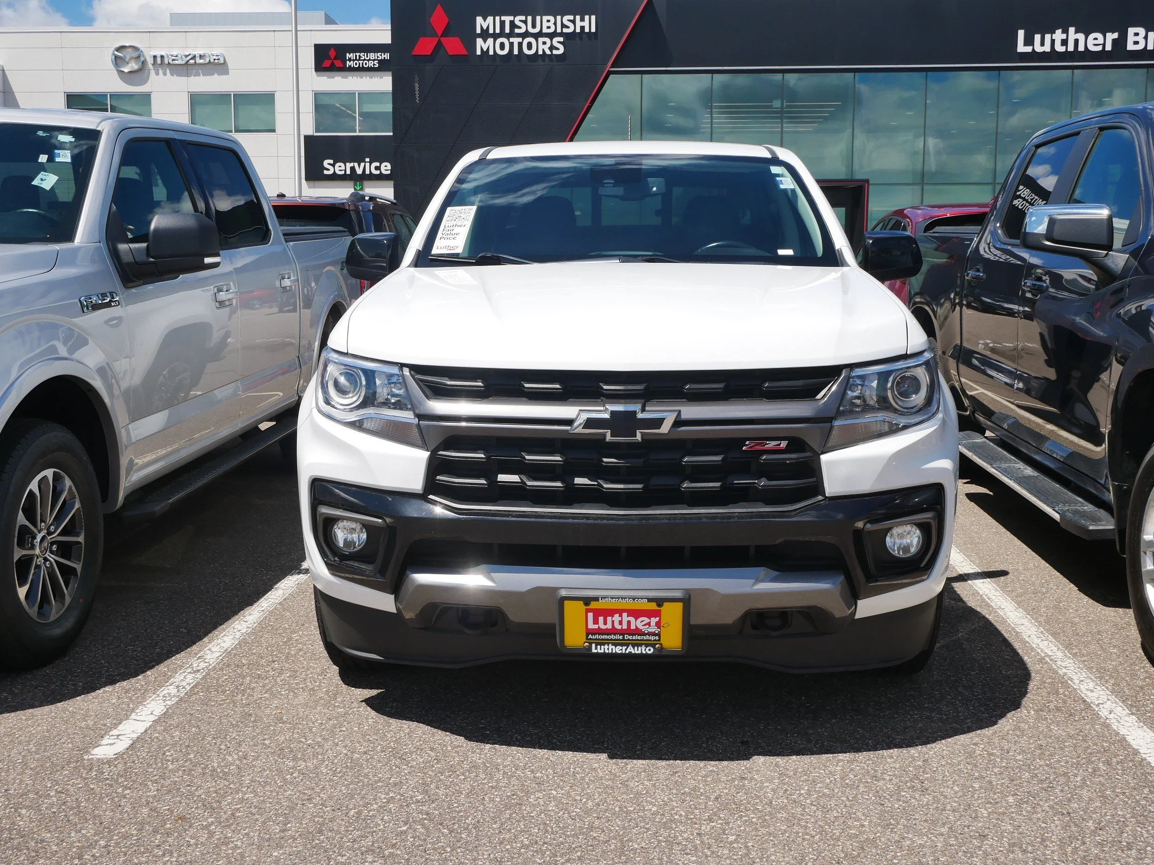 Used 2021 Chevrolet Colorado Z71 with VIN 1GCGTDEN8M1117147 for sale in Brooklyn Center, Minnesota