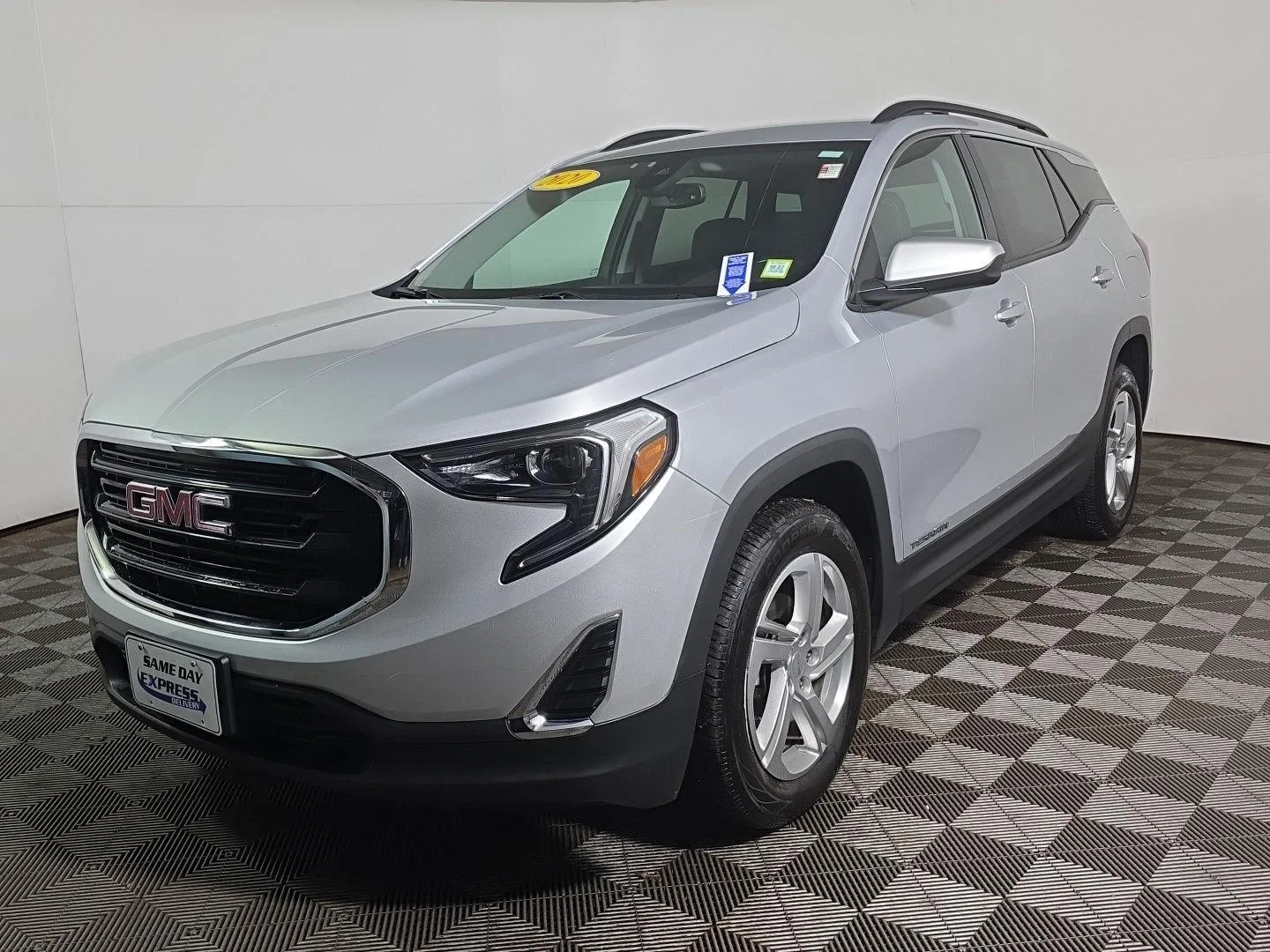 Used 2020 Quicksilver Metallic GMC SLE image 7