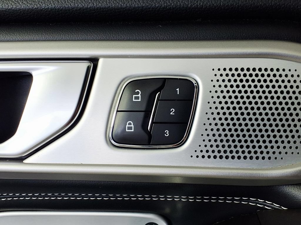 Used 2020 Star White Meta Ford ST image 20