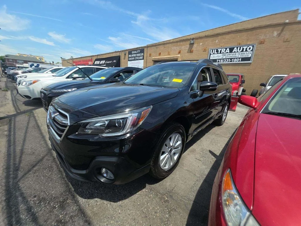 Used 2018 Black Subaru 2.5i Premium image 2