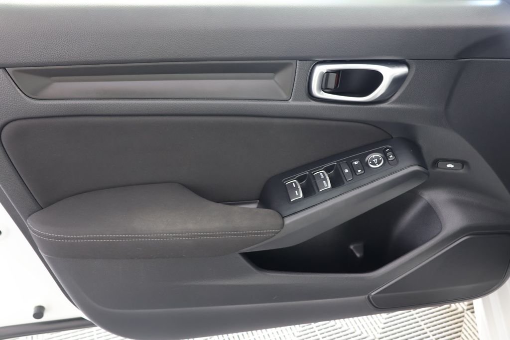 Used 2025 Platinum White Pearl Honda LX image 24