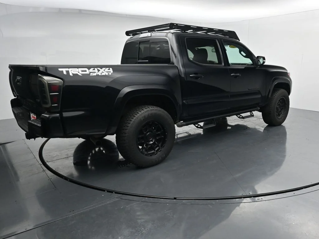 2022 Toyota Tacoma TRD Sport - Photo 8