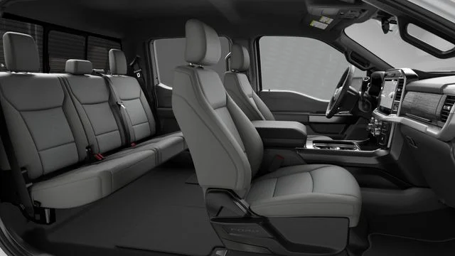 New 2026 Oxford White Ford XLT image 6
