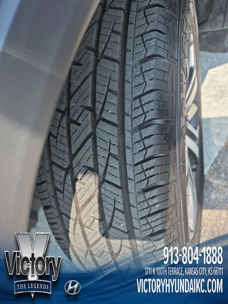 Used 2024  Mitsubishi 2.0 SE image 27