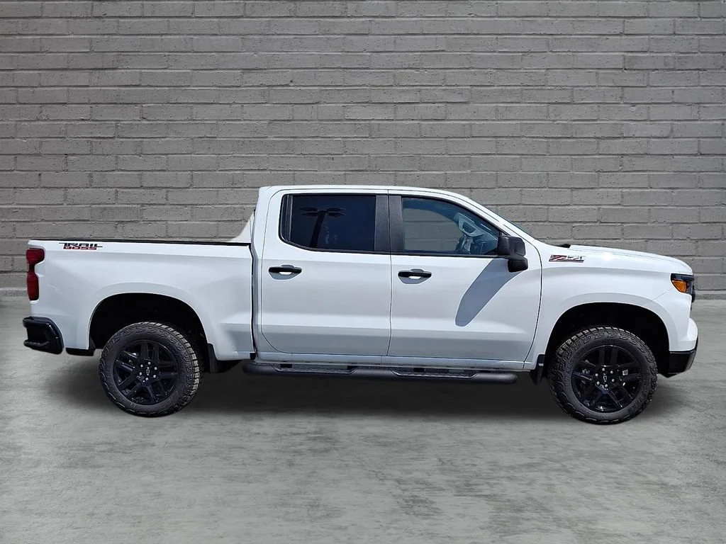 New 2026 Summit White Chevrolet Custom Trail Boss image 9