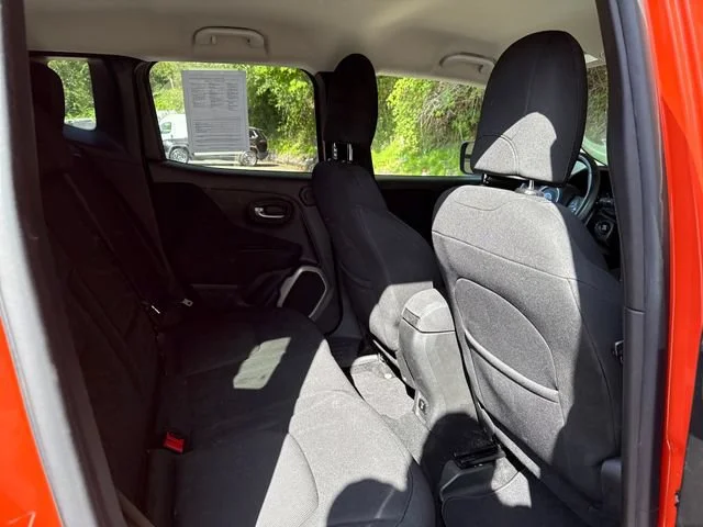 Used 2015 Omaha Orange Jeep Latitude image 10