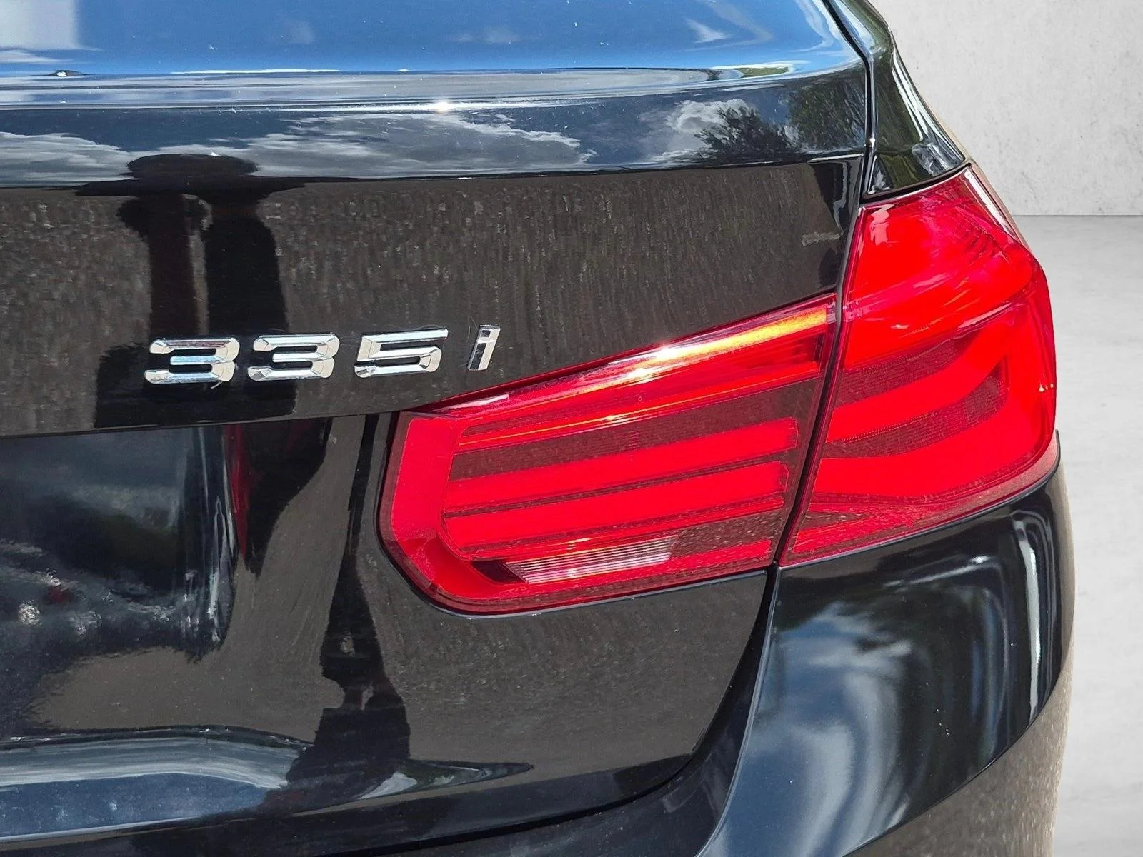 Used 2018 Jet Black BMW 320i image 9