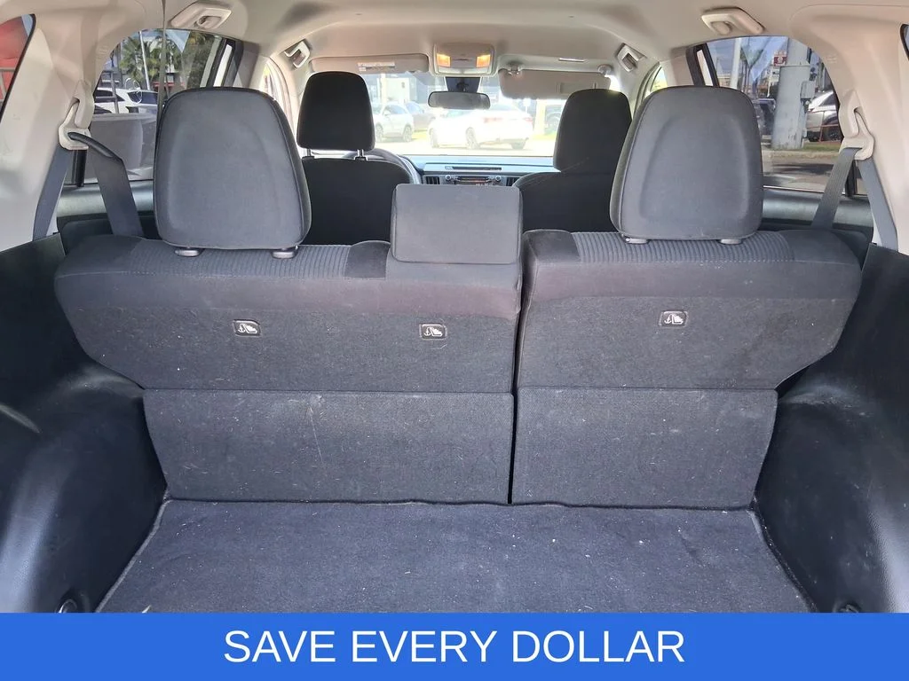 Used 2018 White Toyota LE image 6