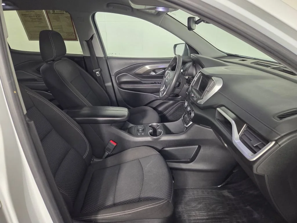 Used 2022 Summit White GMC SLE image 31