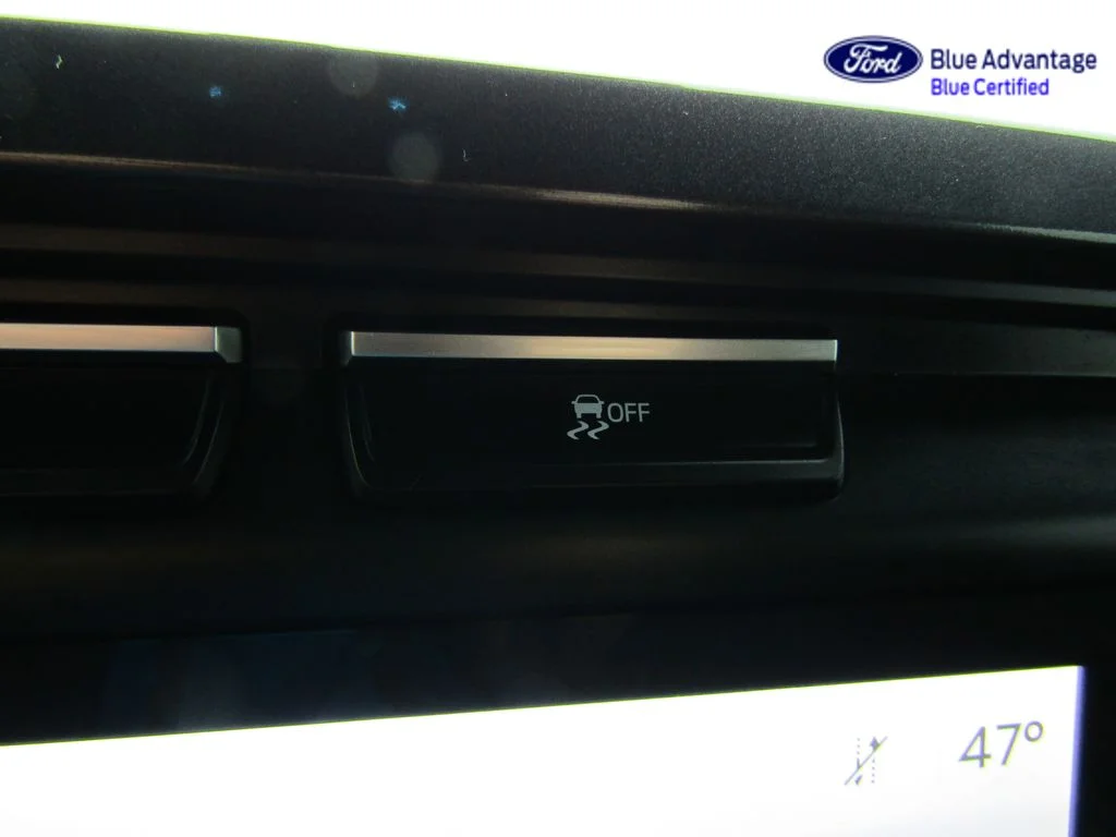 Certified Used 2023 Oxford White Ford XLT image 34