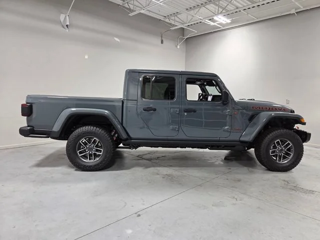 New 2026 Anvil Clear-Coat Exterior Paint Jeep Mojave X image 10