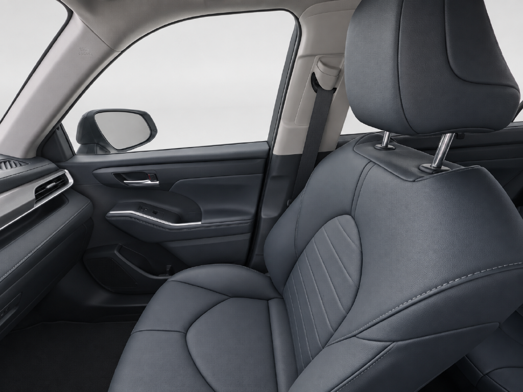 Used 2024  Toyota XLE image 15