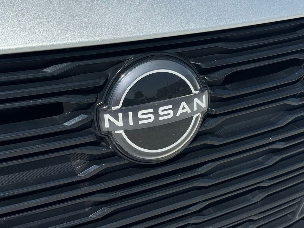 Used 2025 Silver Nissan 2.5 SV image 7