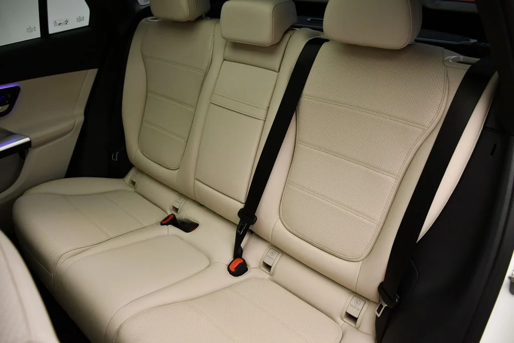 Certified Used 2026 Polar White Mercedes-Benz GLC 300 image 43