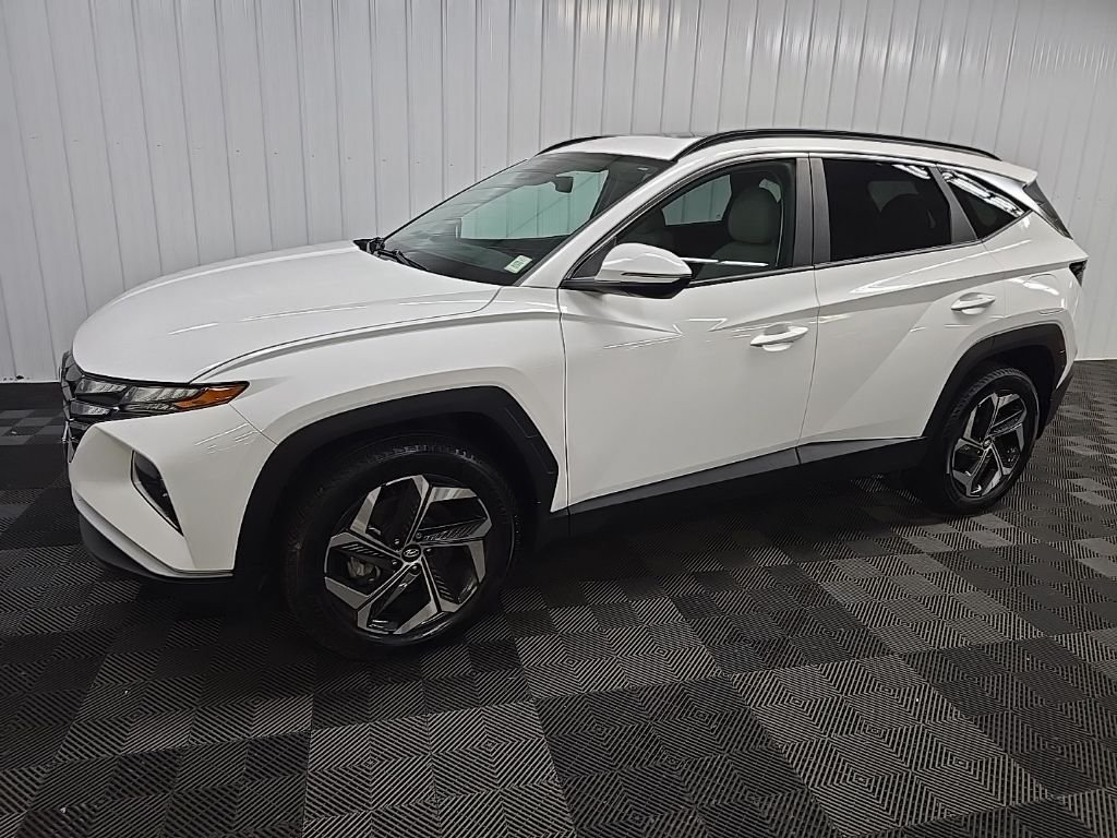 Used 2023 White Hyundai SEL image 6