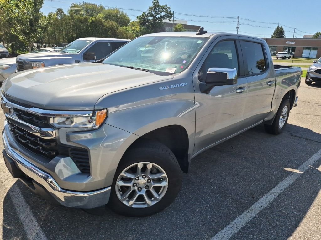 Used 2023 Gray Chevrolet LT image 3