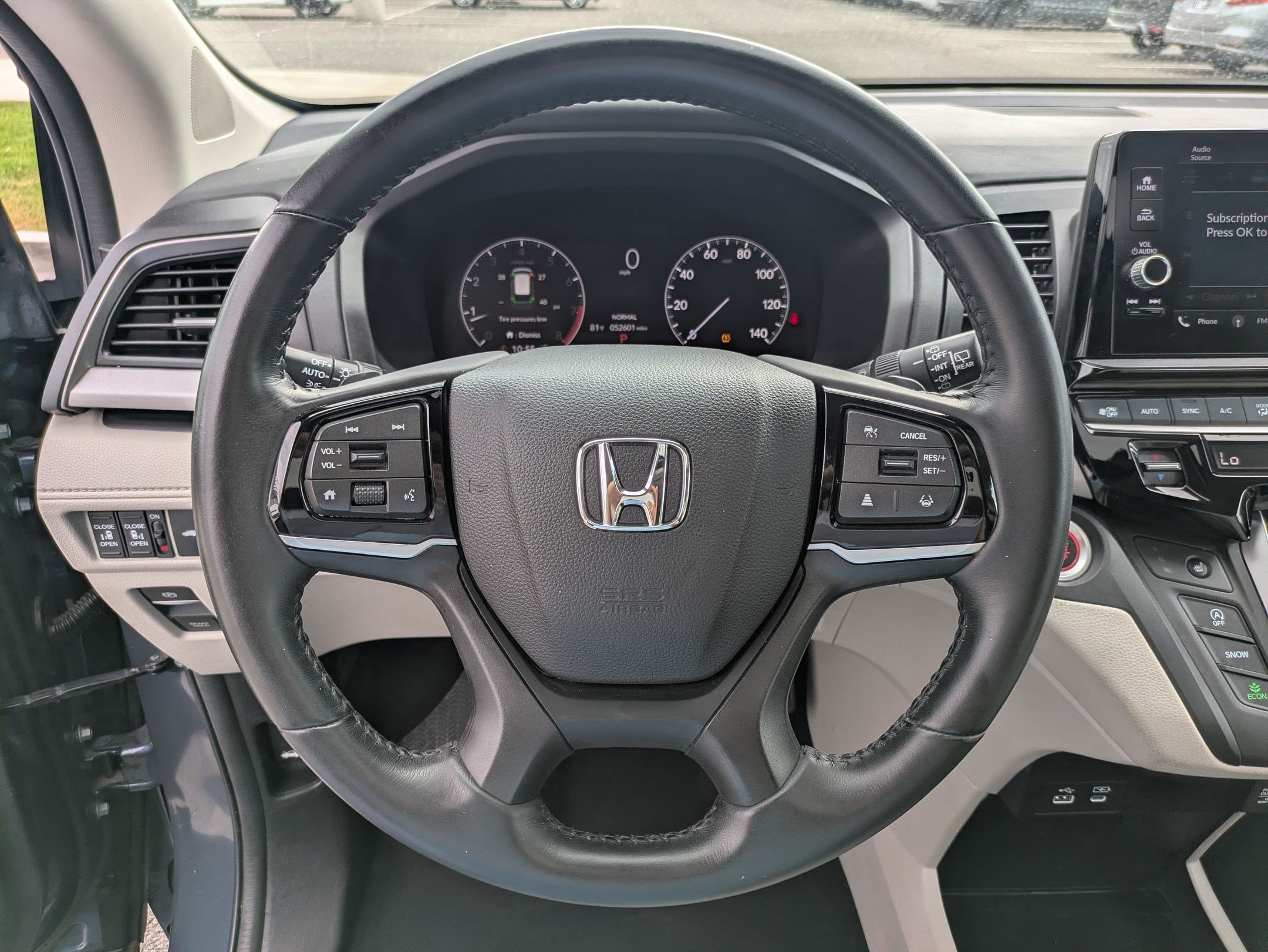 Used 2025 Crystal Black Pearl Honda EX-L image 18
