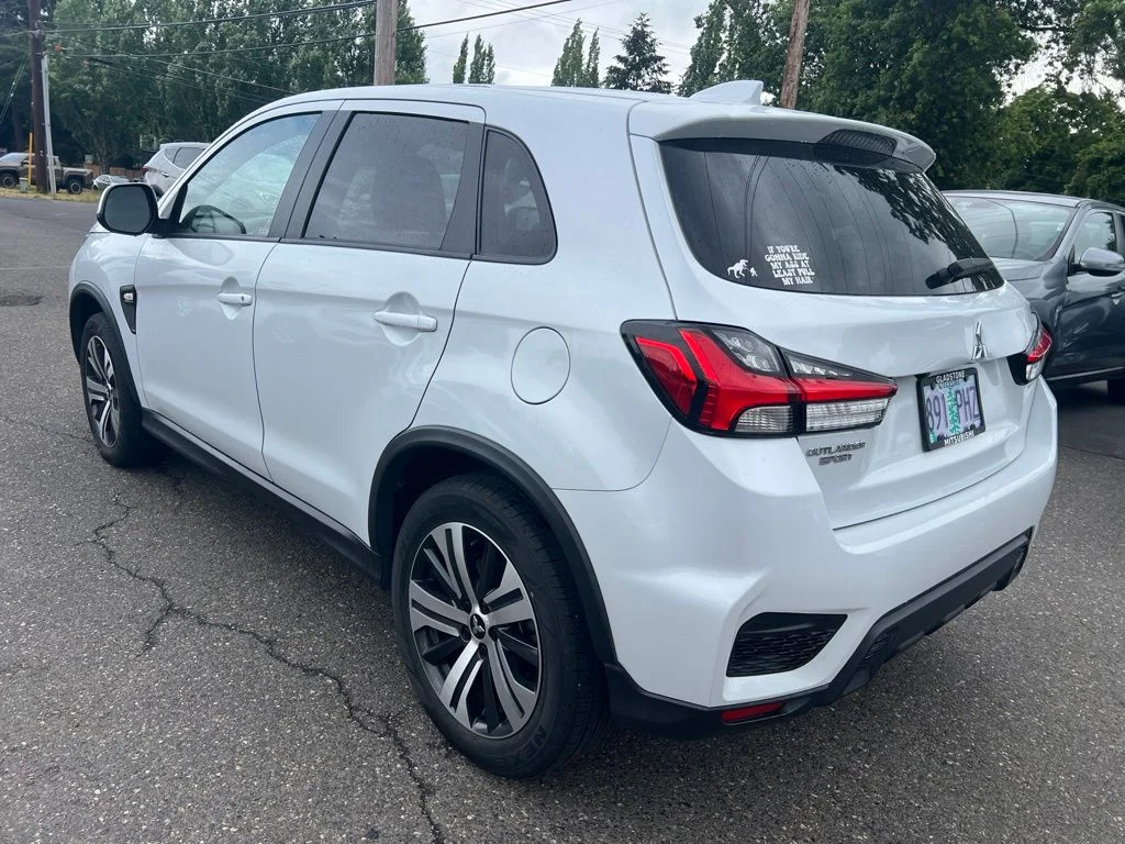Used 2023 White Mitsubishi 2.0 ES image 5