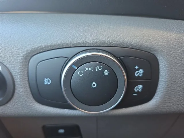Used 2025 White Ford Base image 25