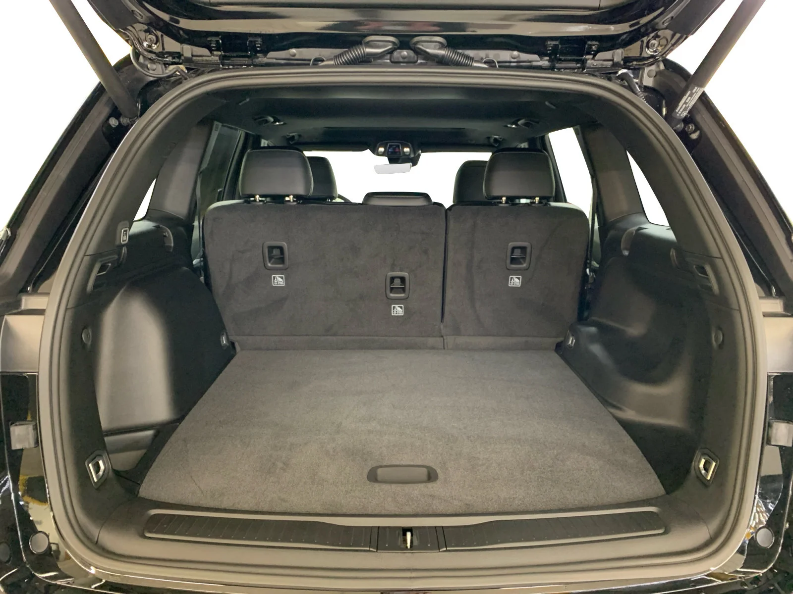 New 2026 Diamond Black Crystal Pearl Jeep Altitude image 19