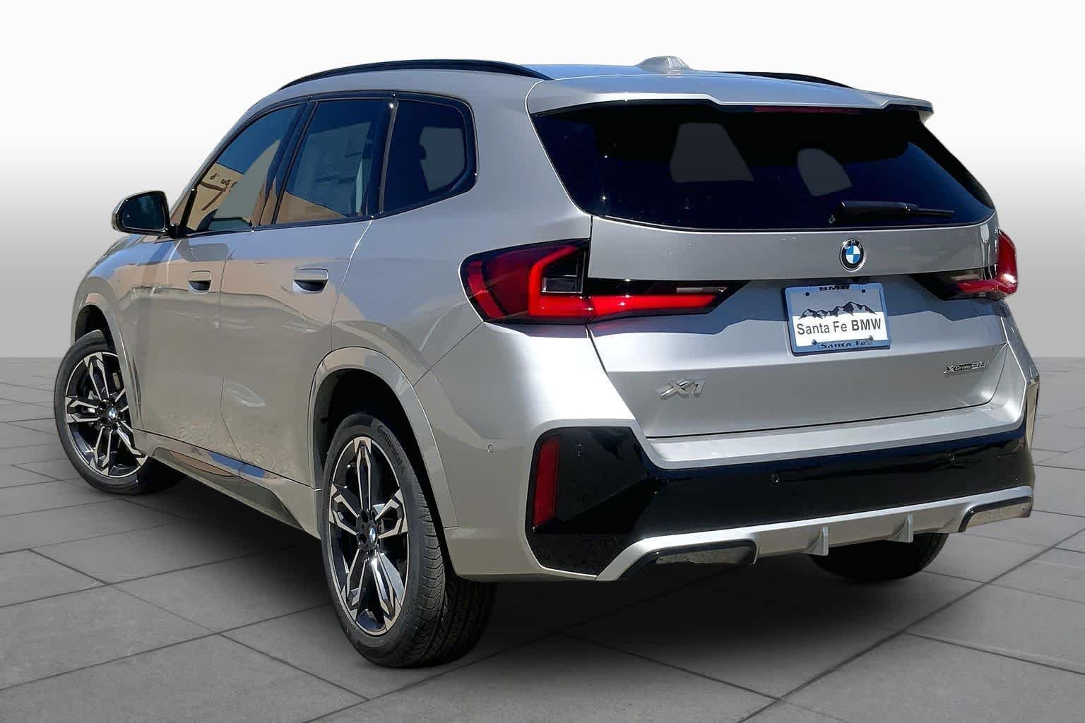 New 2026 Space Silver Metallic BMW xDrive28i image 12